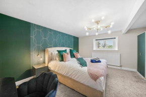 30 percent off! Central 5 Bed in Whitby - Games Room - Parking - Hot-Tub